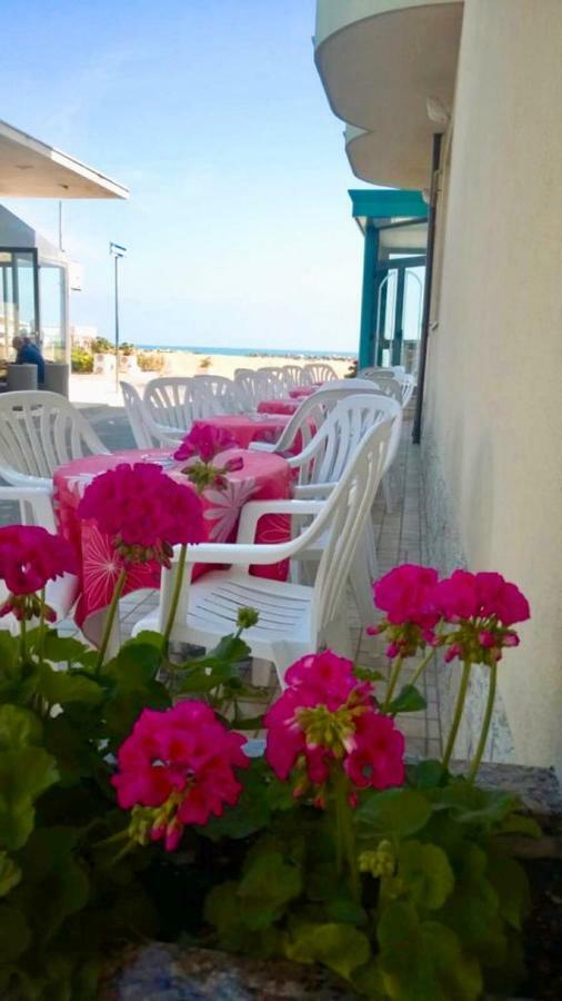 Hotel Silvana Bellaria-Igea Marina Esterno foto